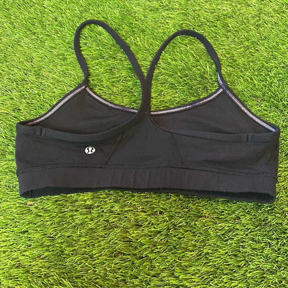 Lululemon Power Y sports bra black Sz 2